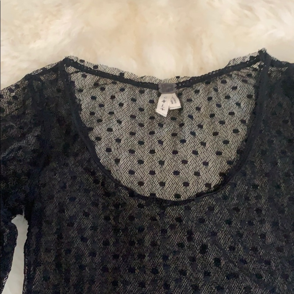 Tops - Picture 2 of 6